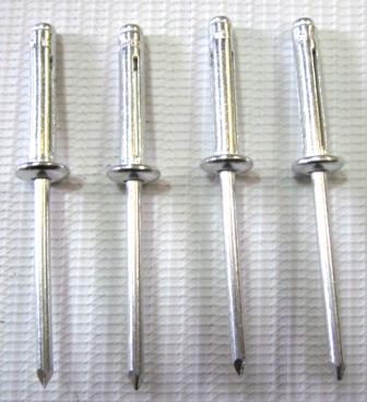 Зажим дверки бардачка,комплект 4 шт. (Asam - Румыния)